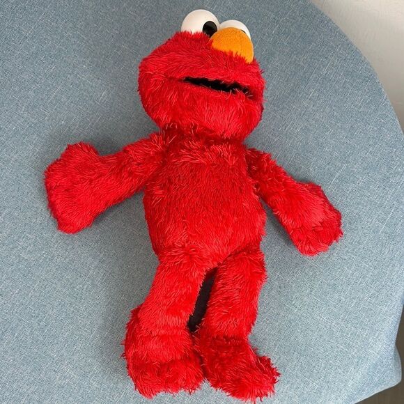 Sesame Street Tickle Me Elmo Plush Toy - Picture 3 of 8
